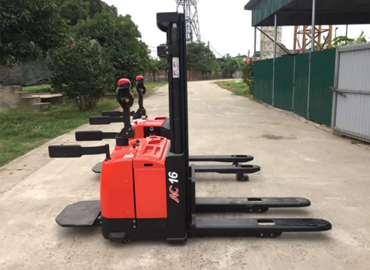 Heli 2 Ton Load Capacity Narrow Legs Electric Stacker (CDD20)